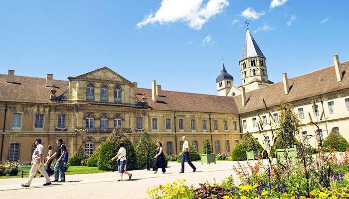 Patrimoine et monde du Cheval à Cluny